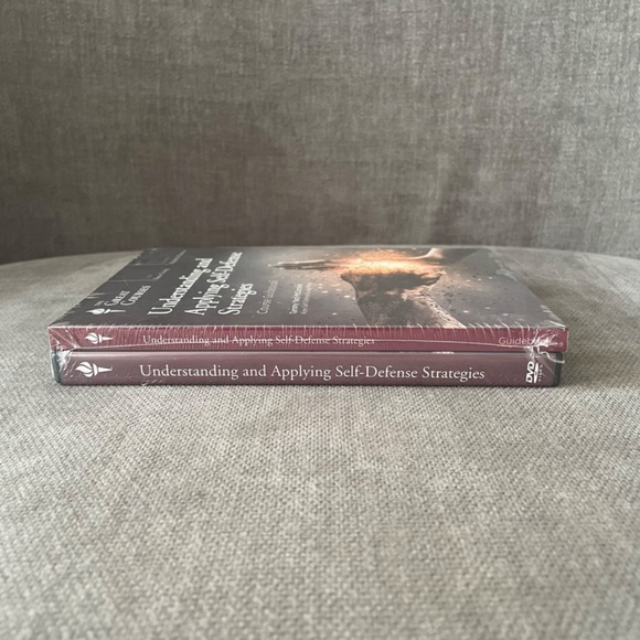 Great Courses Self-Defense Strategies Yard-McCracken DVD + Book New‎ SEALED - Picture 2 of 3
